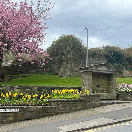 Parkside * Pateley Bridge